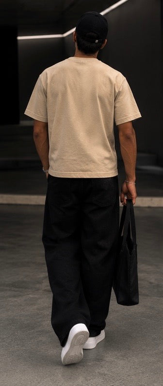 T-shirt beige IA ROYALE : porté de dos