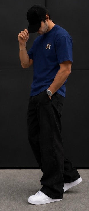T-shirt bleu IA ROYALE : porté de trois quarts
