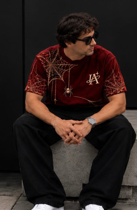 T-shirt Spider IA ROYALE : porté en position assise, vue rapprochée