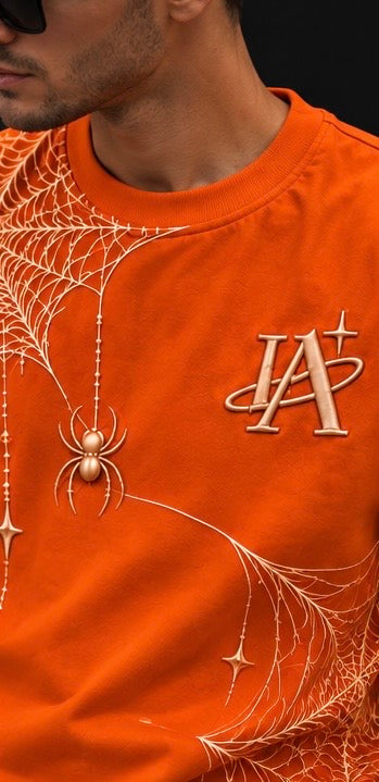 T-shirt Spider orange IA ROYALE : détail du logo sur la poitrine